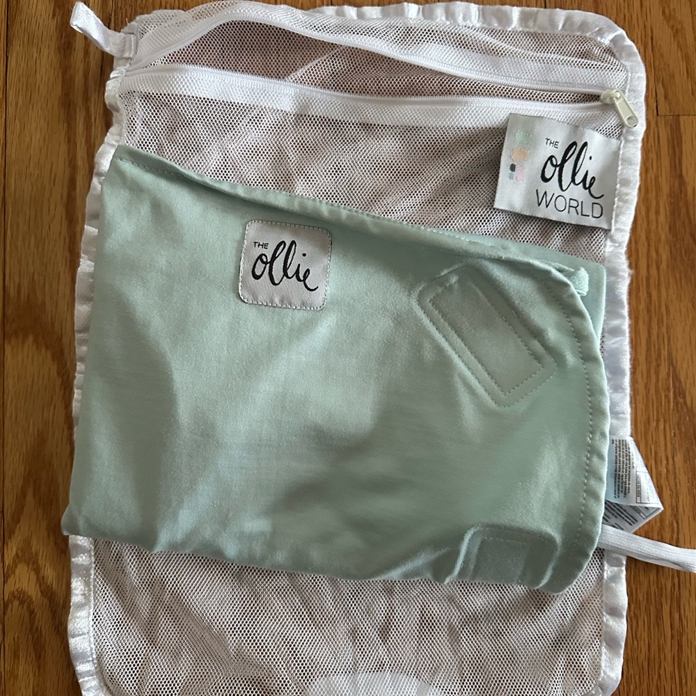 The Ollie World Mint Swaddle